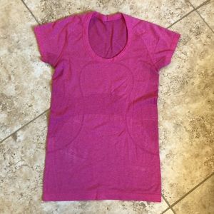 Lululemon Short Sleeve Swiftly size 6